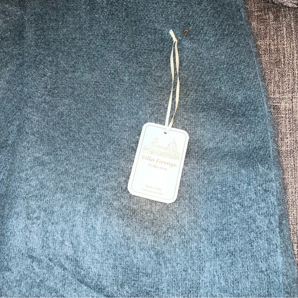 Villa Firenze Collection OVERSIZED Throw 51x67 Wool Blend Made in Italy (NEW) - Picture 2 of 4